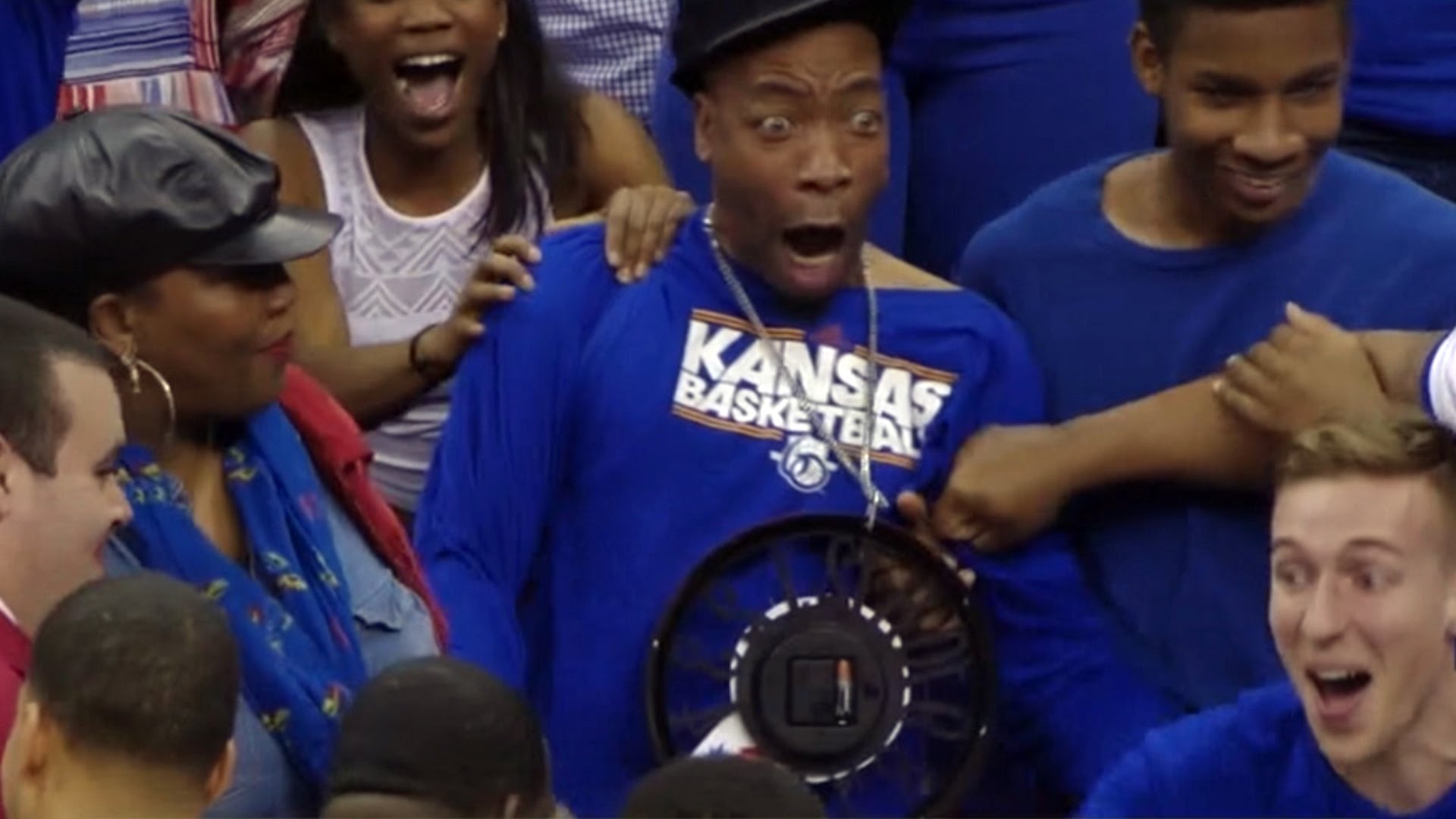 Kansas' Wayne Selden's dunk causes hilarious reaction by his uncle