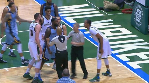 Lance Stephenson wanted to fight John Henson after this hard foul