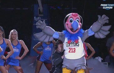 Los Angeles Clippers unveil their new Mascot