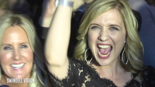 Peyton Manning sings with country singer Cole Swindell