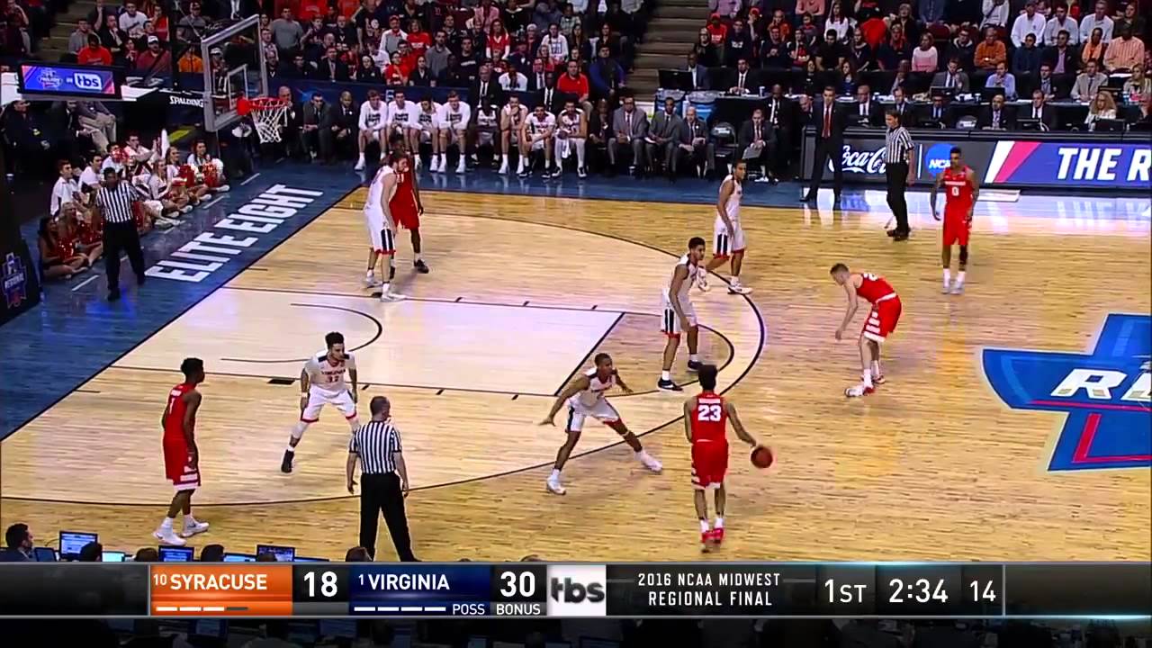 Syracuse’s Tyler Lydon hits 3-pointer after losing his shoe