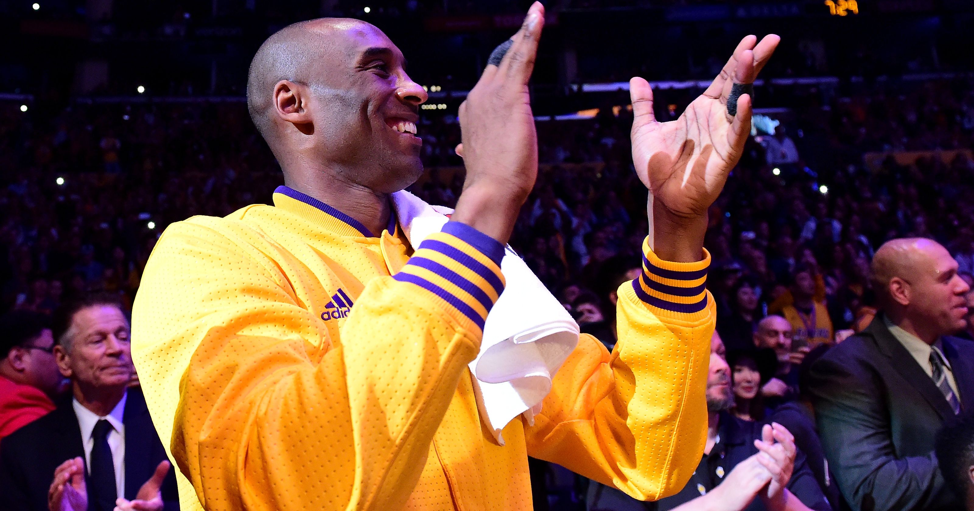 Magic Johnson & NBA legends pay tribute to Kobe Bryant