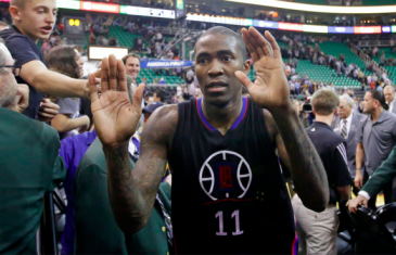 Jamal Crawford silences crowd with game winner in Utah