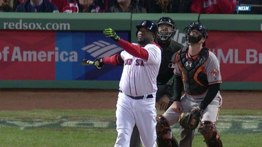 Adam Jones removes David Ortiz commemorative necklace after Big Papi homers