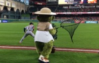 Astros mascot Orbit goes hunting for Detroit Tigers