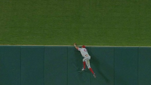 Billy Hamilton robs Matt Carpenter of a home run