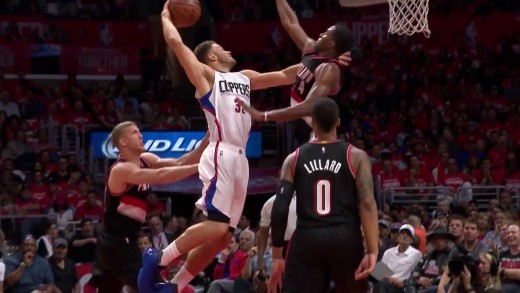 Blake Griffin throws down the vicious one handed jam