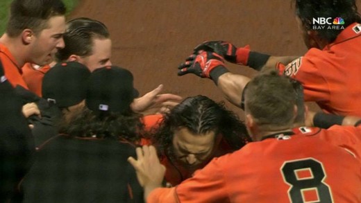 Brandon Crawford smashes walk off homer for the Giants