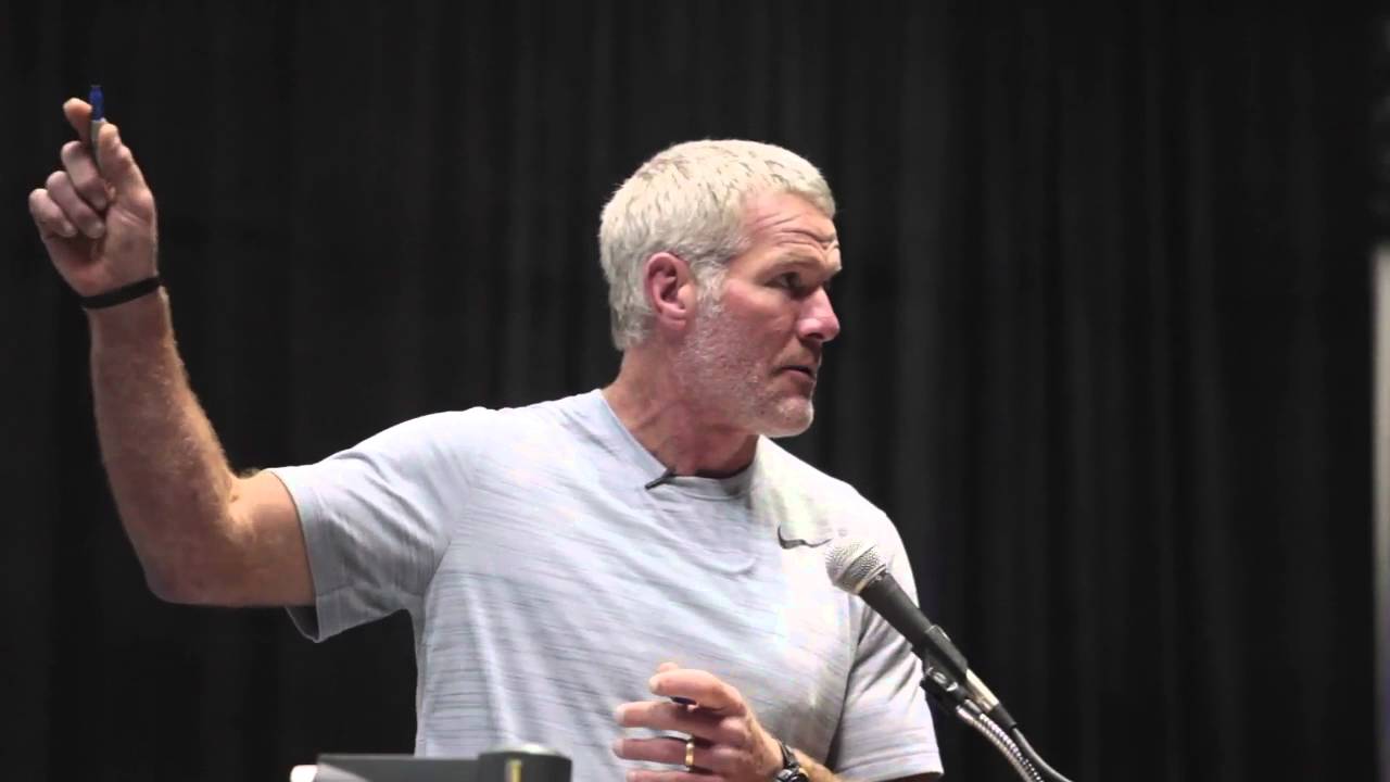 Brett Favre explains how he didn't know 'Nickel' & 'Dime' defenses