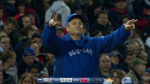 Hilarious: John Gibbons makes pitching change with both arms for Pat Venditte