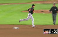 Mark Trumbo belts 2 homers in the same inning