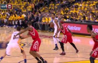 Patrick Beverley attempts to block Klay Thompson’s free throw