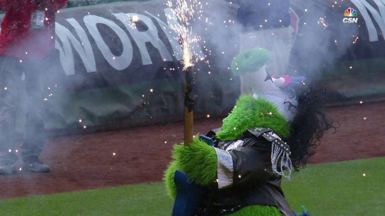 Phillie Phanatic is stunting with his new guitar