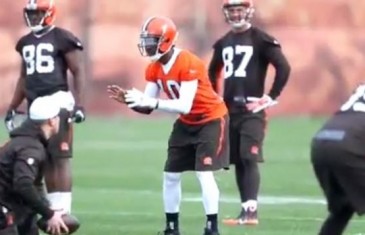 Robert Griffin III practices in Browns uniform for the first time