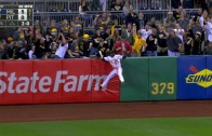 Starling Marte makes ridiculous catch to rob Chris Carter