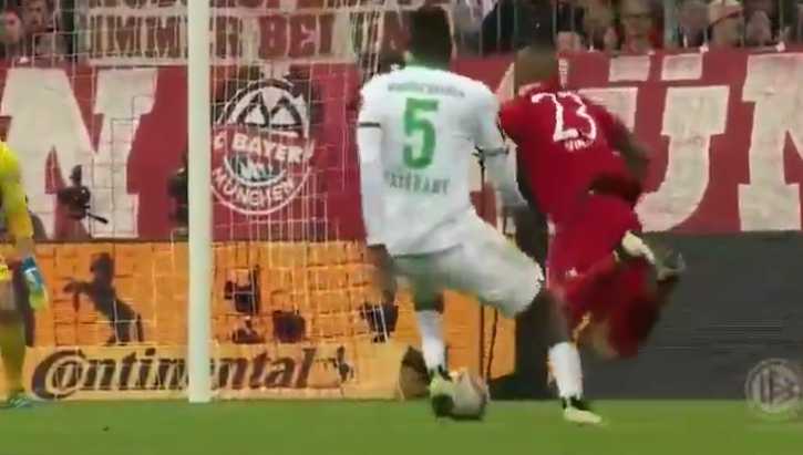Arturo Vidal's with a horrible dive vs. Werder Bremen
