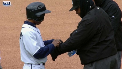 Yankees, Tigers & umpires brave coldest game in Comerica Park history