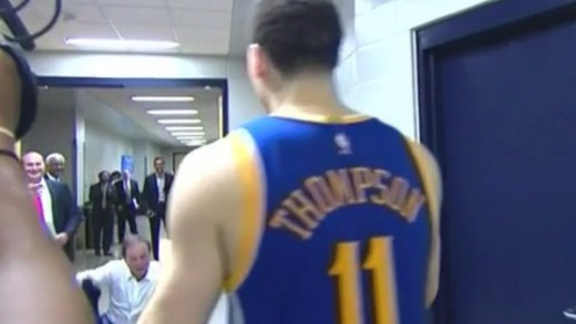 Warriors owner Joe Lacob bows to Klay Thompson after Game 6 win