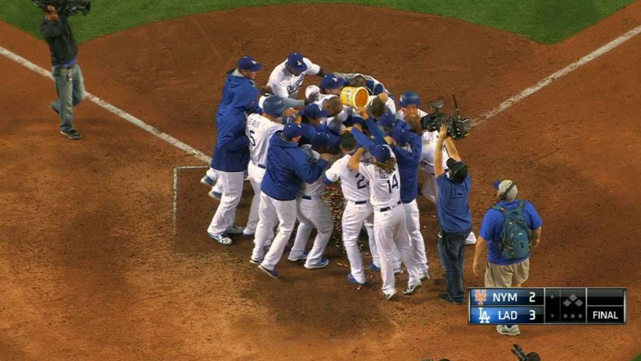 Trayce Thompson hammers a walk-off homer for the Dodgers