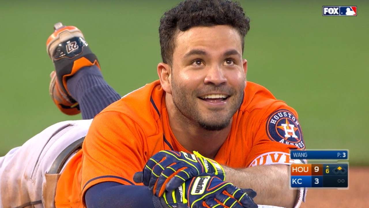 Jose Altuve misses the Cycle by tripping on his helmet