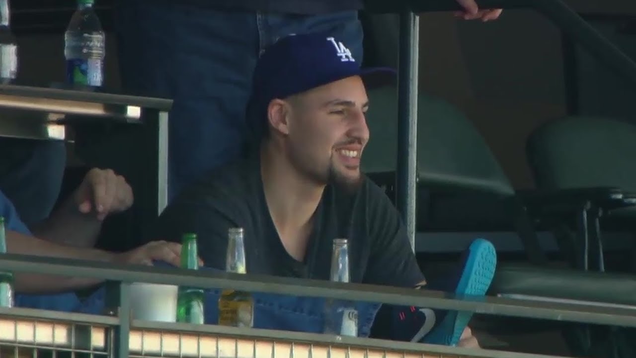 Klay Thompson records himself chugging a beer at Dodgers game