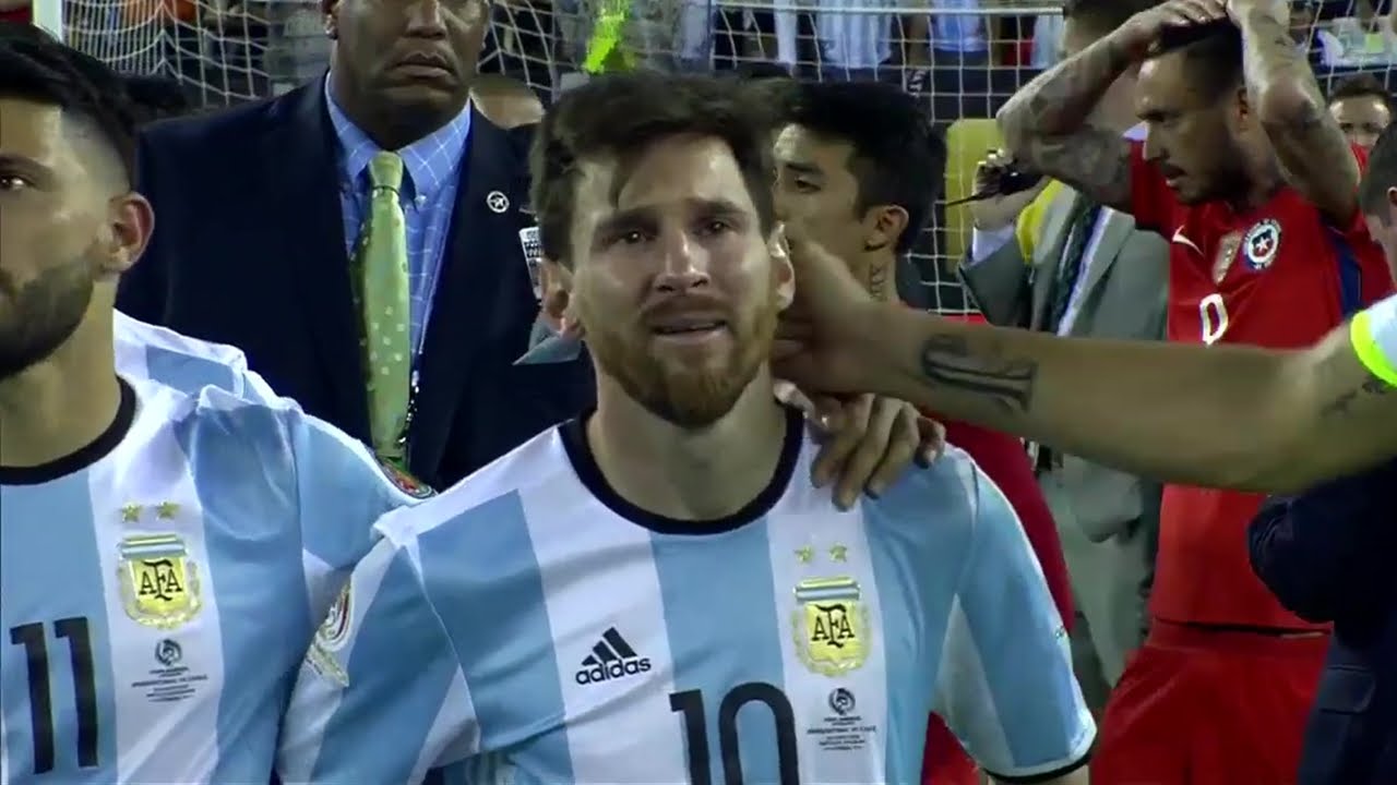 Lionel Messi emotional from heartbreaking loss in 2016 Copa America final