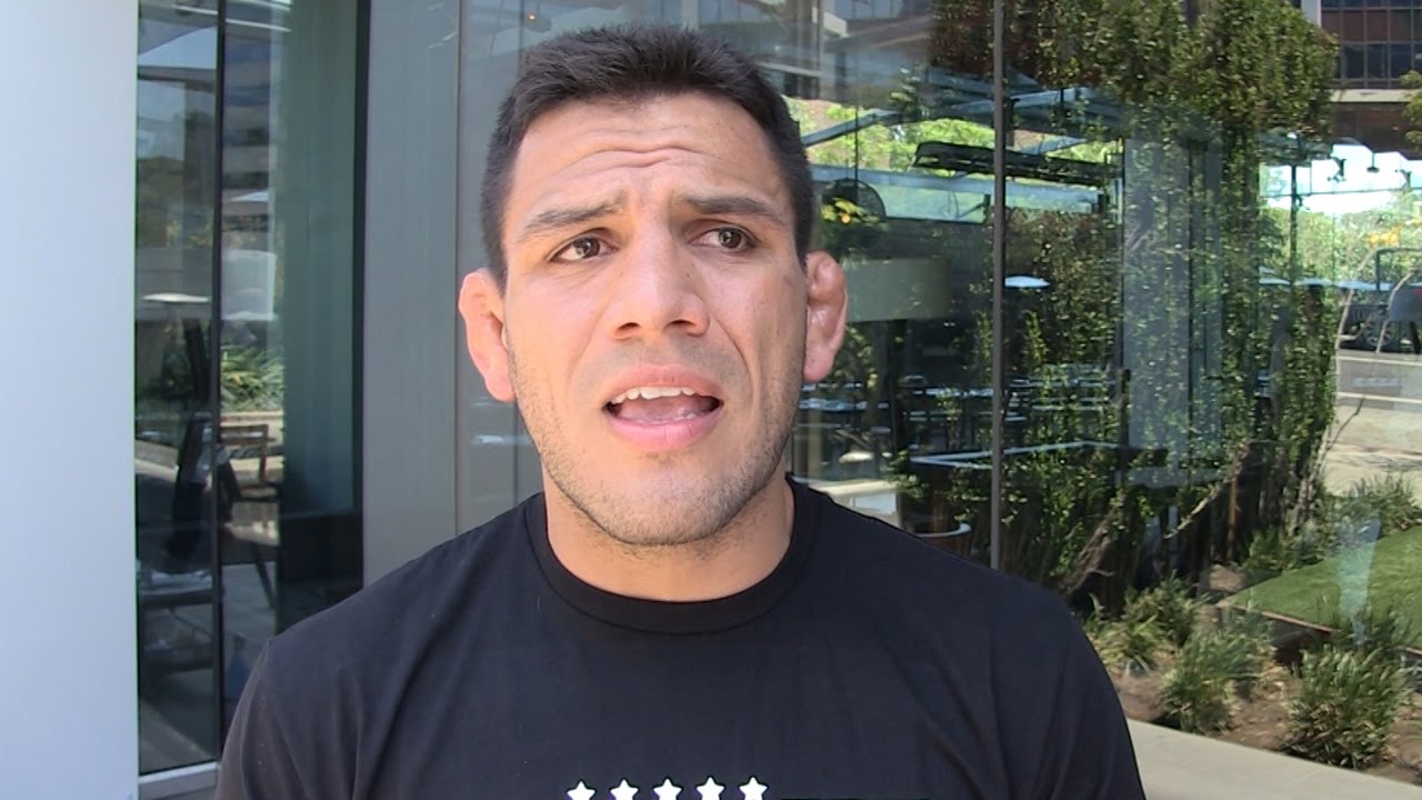 Rafael dos Anjos doesn't see Conor McGregor beating Nate Diaz at UFC 202