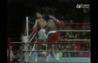 You Can’t Touch This: Muhammad Ali toying with Michael Dokes on the ropes in 1977