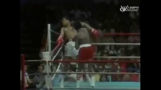 You Can’t Touch This: Muhammad Ali toying with Michael Dokes on the ropes in 1977