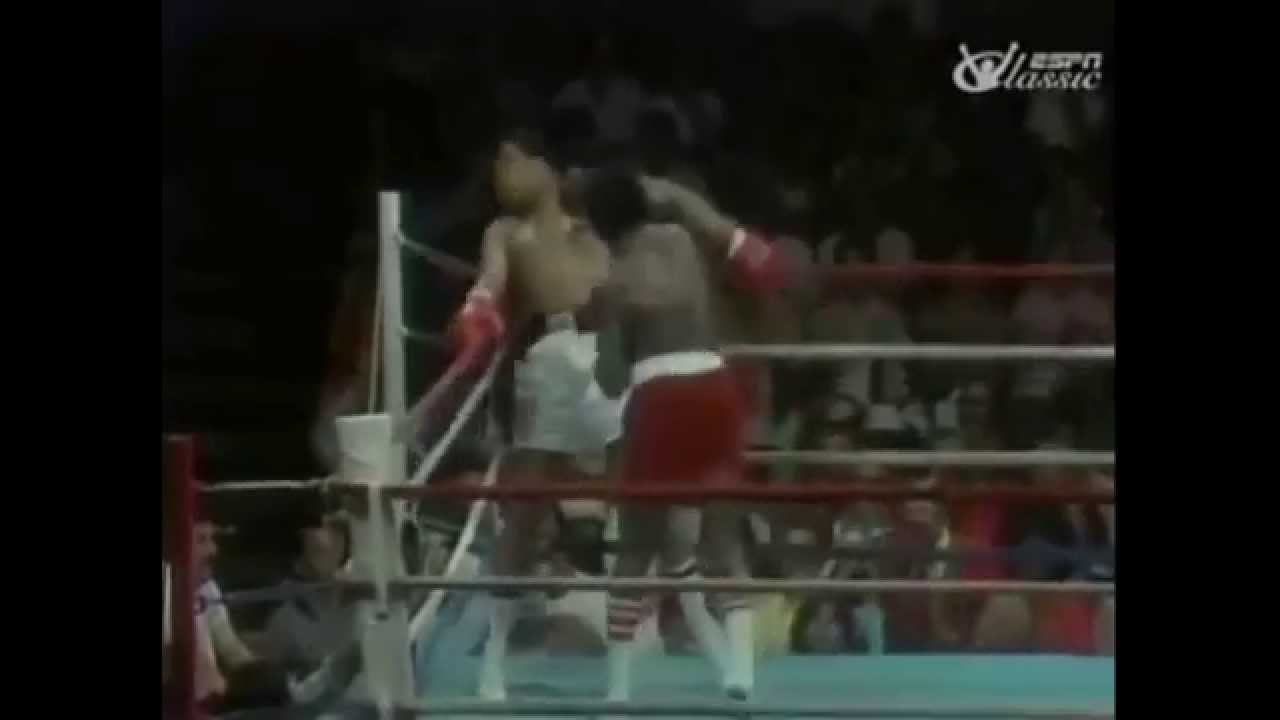 You Can't Touch This: Muhammad Ali toying with Michael Dokes on the ropes in 1977