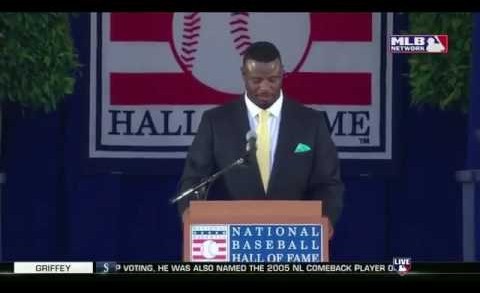 Ken Griffey Jr. puts his hat on backwards at HOF Induction speech