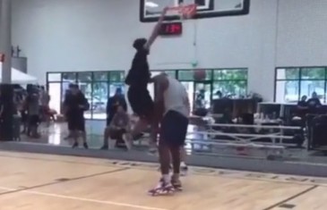 Shaq lets his son Shareef dunk on him in training
