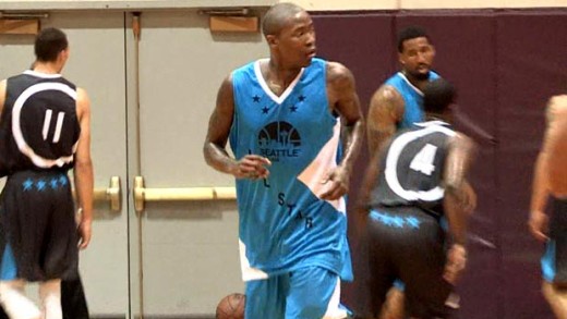 Zach LaVine & Jamal Crawford take over Seattle Pro Am