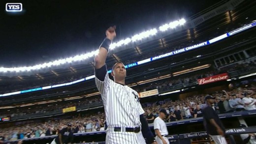 Alex Rodriguez leaves the field to a standing ovation