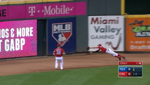 Billy Hamilton lays out full speed to make impressive grab