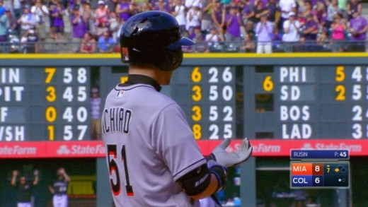 Ichiro triples for his 3,000th hit