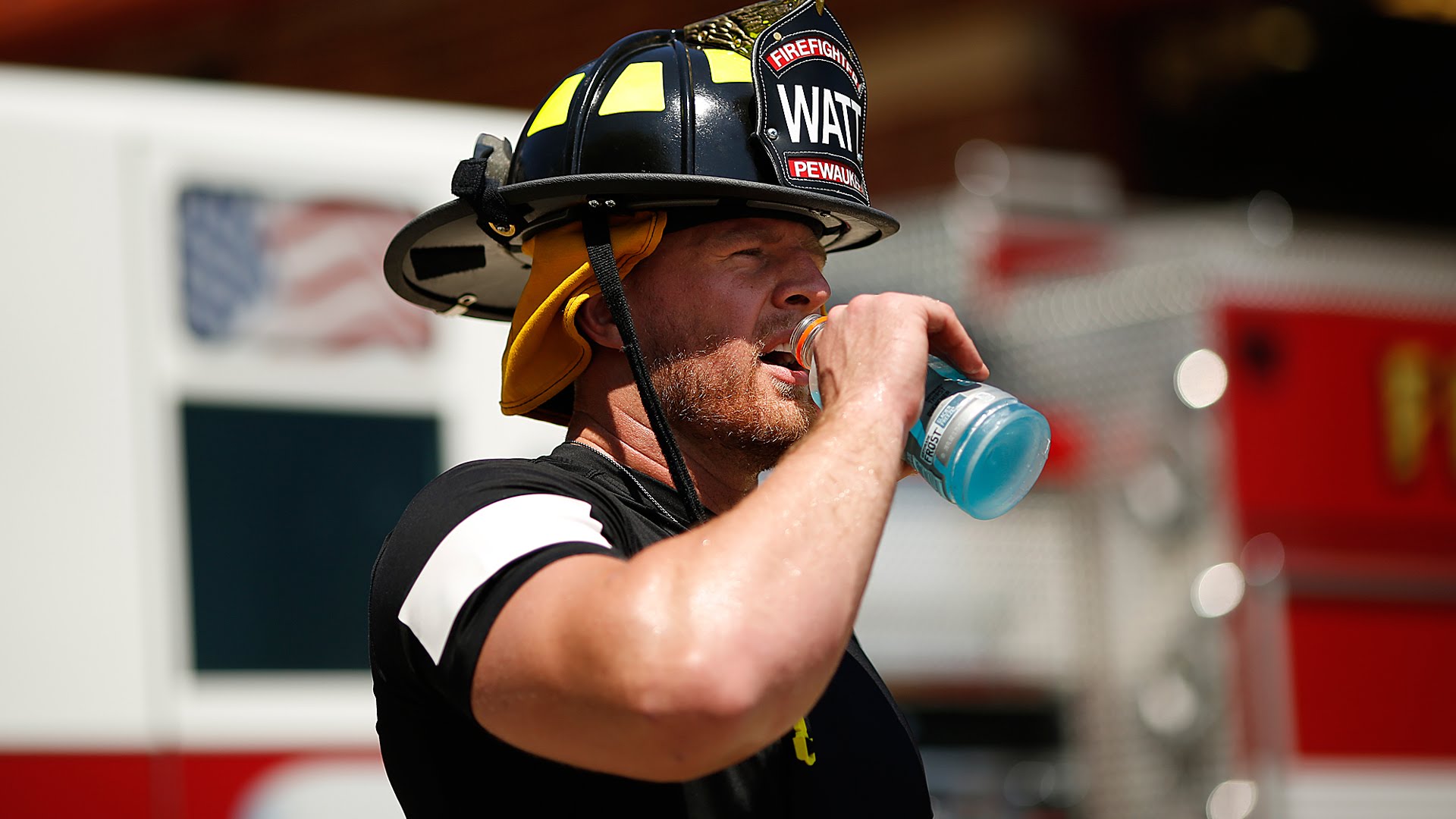 JJ Watt returns to Wisconsin to train with Fire Fighters