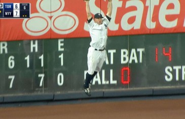 Brett Gardner makes outstanding catch to save a Yankees victory