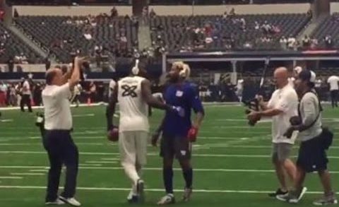 Dez Bryant & Odell Beckham Jr play catch before kickoff