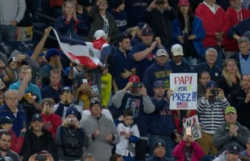 Fans give David Ortiz a farewell ovation at Yankee Stadium