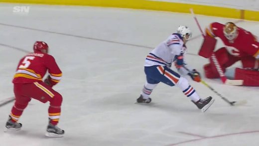 Connor McDavid scores breakaway goal on the Flames