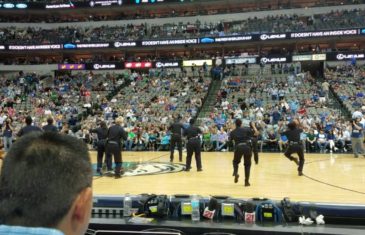 Dallas Police dance to “JuJu On That Beat” at the Dallas Mavericks game