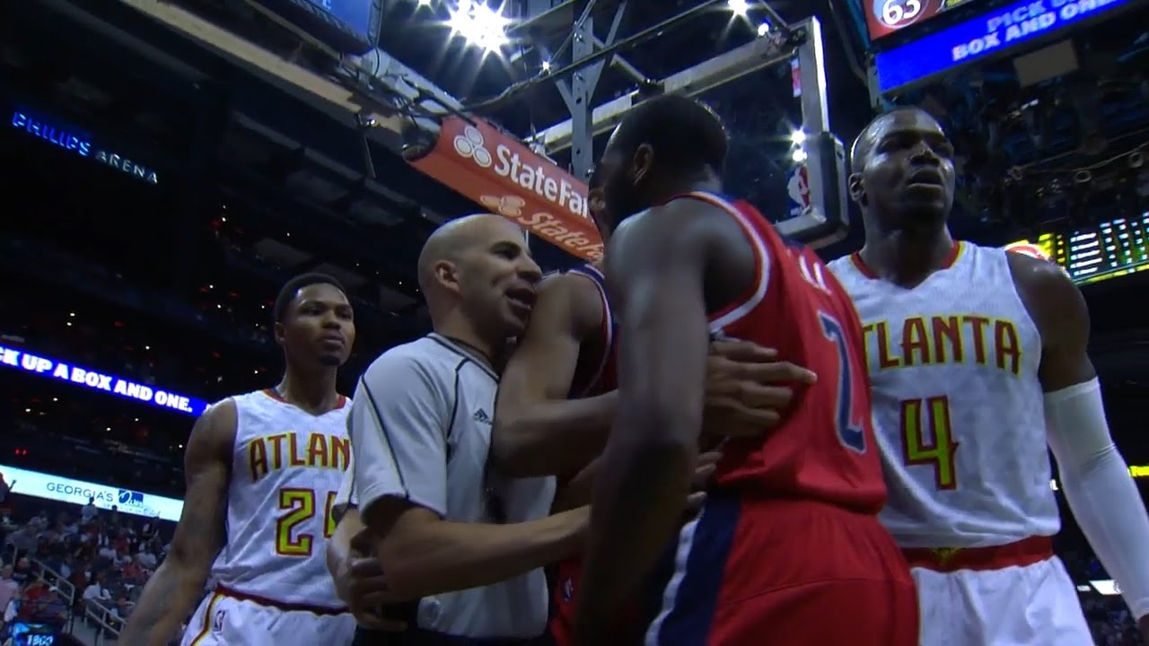 John Wall nearly starts fight after being knocked down by Kent Bazemore