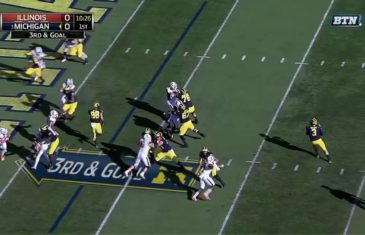 Michigan brings out 11 men in a row formation vs. Illinois