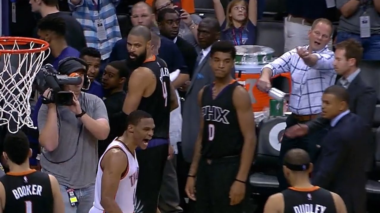 Russell Westbrook talks smack to the Phoenix Suns bench
