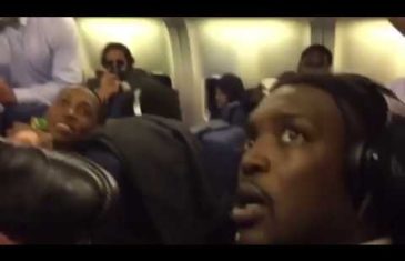 Dallas Cowboys do the Mannequin Challenge on their team flight