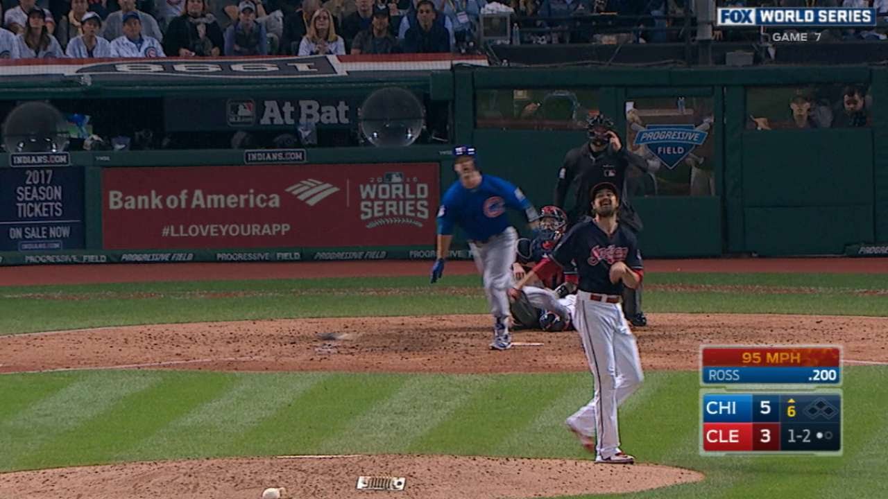 David Ross connects for solo shot off Andrew Miller