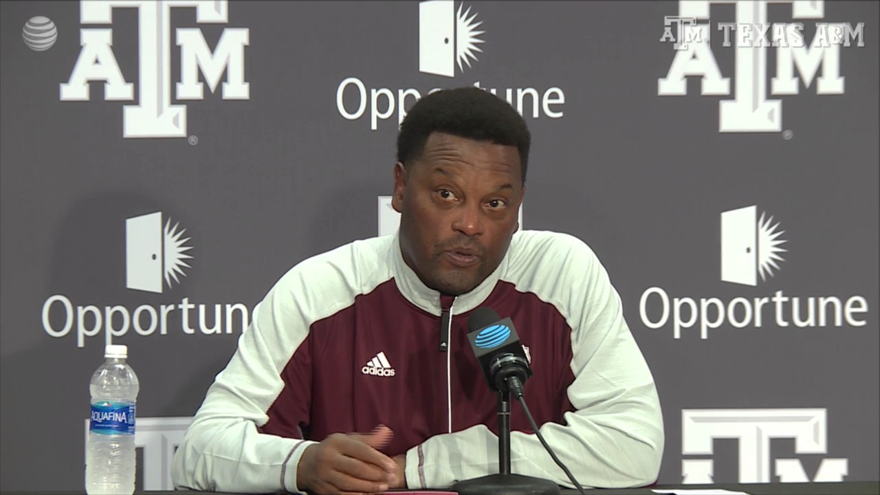 Kevin Sumlin announces Aggies QB Trevor Knight is out for the season