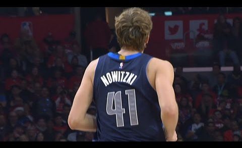 Dirk Nowitzki scores 17 points in his return to action