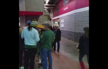 Atlanta Falcons fan knocks off Packers fans Cheesehead hats